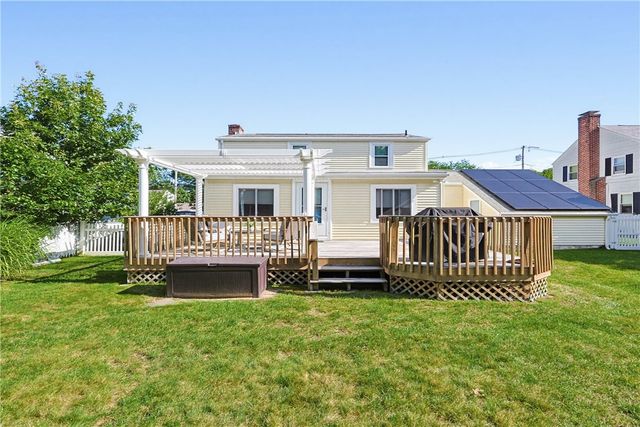 166 Puritan Drive, Warwick, RI 02888