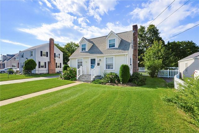 166 Puritan Drive, Warwick, RI 02888