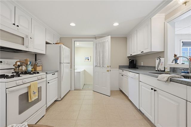 166 Puritan Drive, Warwick, RI 02888