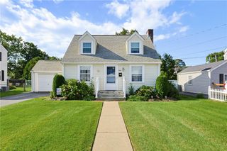 166 Puritan Drive, Warwick, RI 02888