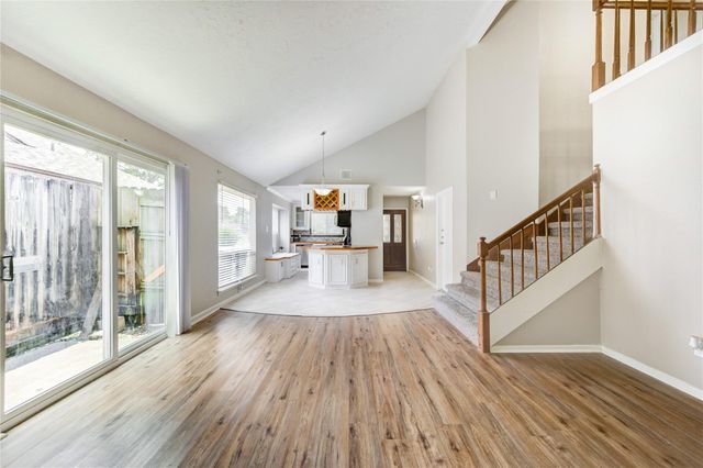 5255 Beaverbrook Drive, Houston, TX 77084