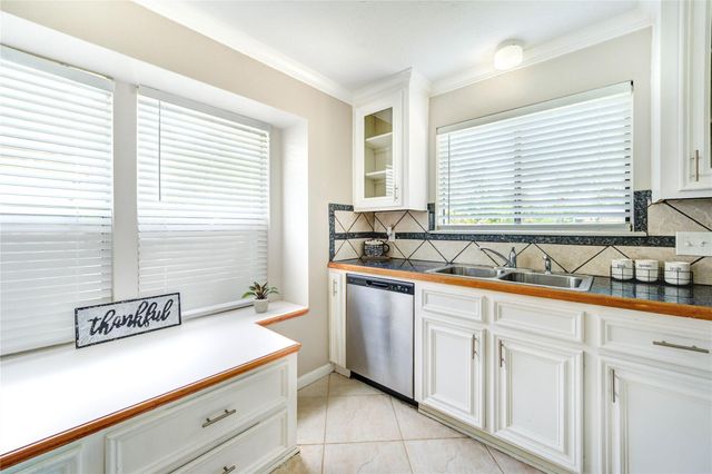 5255 Beaverbrook Drive, Houston, TX 77084