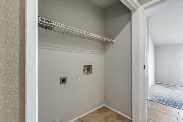 8725 Victorian Village Drive, Houston, TX 77071