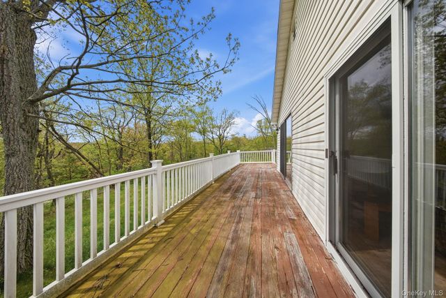 8 Chestnut Street W, Wurtsboro, NY 12790