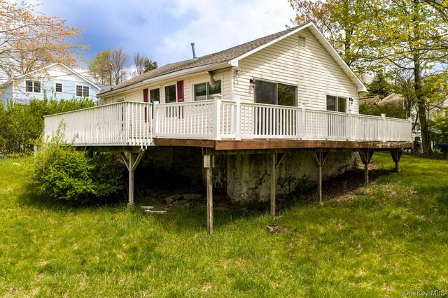 8 Chestnut Street W, Wurtsboro, NY 12790