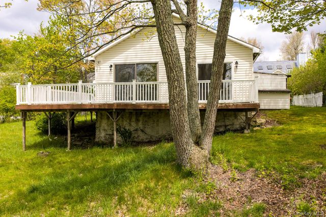 8 Chestnut Street W, Wurtsboro, NY 12790