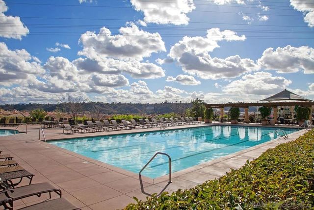 2908 Escala Cir, San Diego, CA 92108