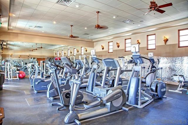 2908 Escala Cir, San Diego, CA 92108