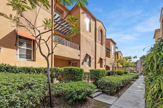 2908 Escala Cir, San Diego, CA 92108