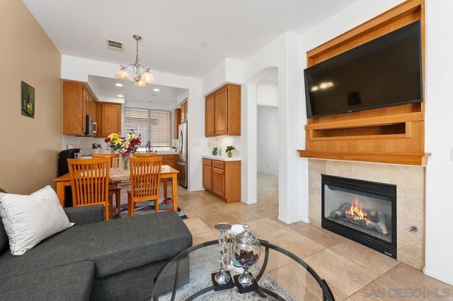 2908 Escala Cir, San Diego, CA 92108