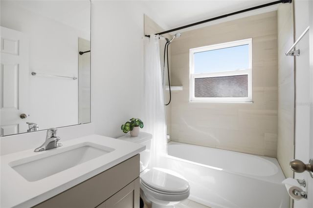 827 DENNIS AVENUE, Orlando, FL 32807