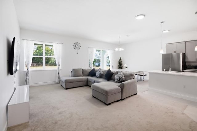 827 DENNIS AVENUE, Orlando, FL 32807