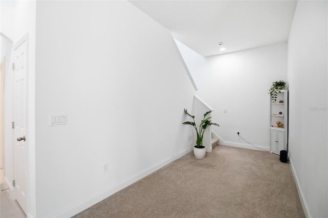 827 DENNIS AVENUE, Orlando, FL 32807