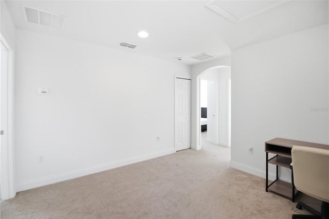 827 DENNIS AVENUE, Orlando, FL 32807