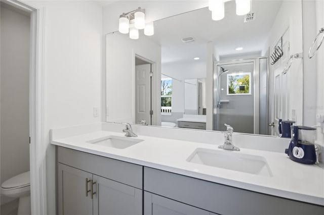 827 DENNIS AVENUE, Orlando, FL 32807