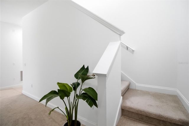 827 DENNIS AVENUE, Orlando, FL 32807