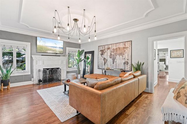 724 PALMER STREET, Orlando, FL 32801