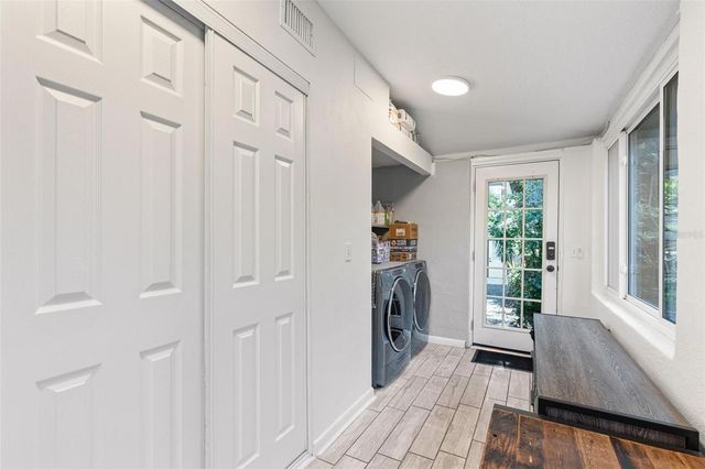 724 PALMER STREET, Orlando, FL 32801