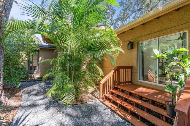 724 PALMER STREET, Orlando, FL 32801