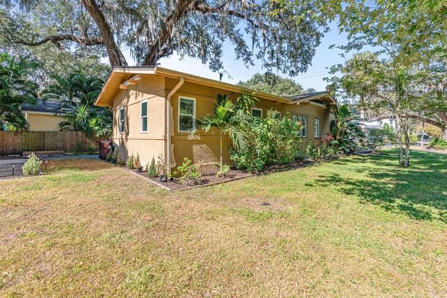 724 PALMER STREET, Orlando, FL 32801