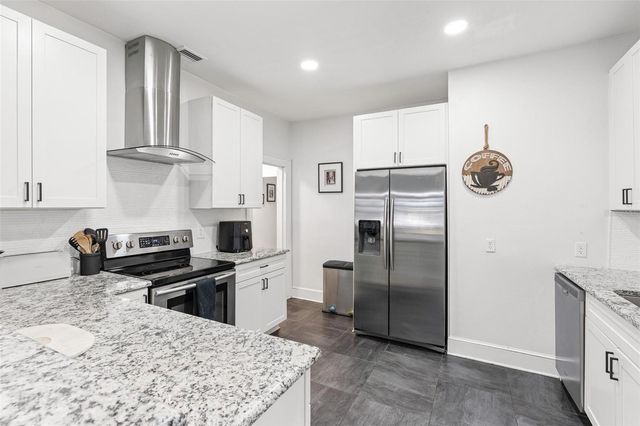 724 PALMER STREET, Orlando, FL 32801