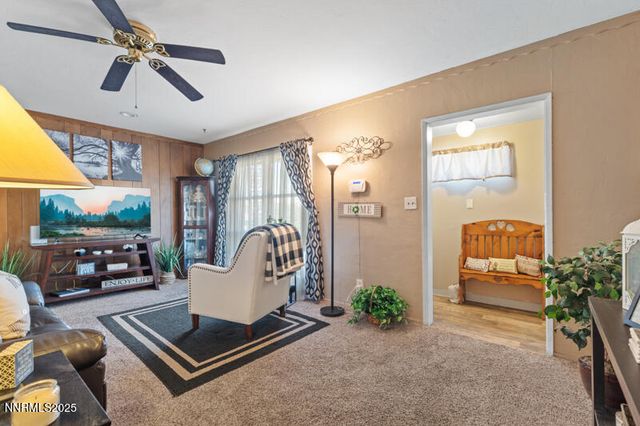 10 Lincoln Way, Sparks, NV 89431