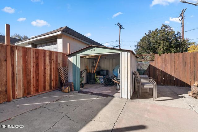 10 Lincoln Way, Sparks, NV 89431