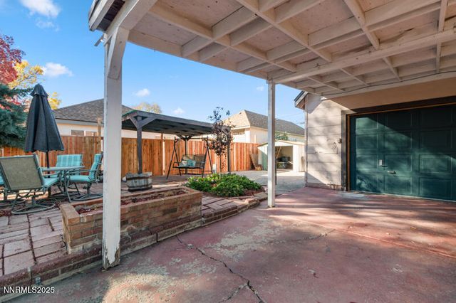 10 Lincoln Way, Sparks, NV 89431