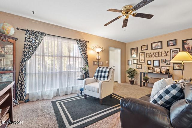 10 Lincoln Way, Sparks, NV 89431