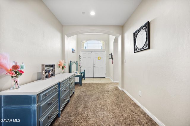 805 Mulberry Street, Tehachapi, CA 93561