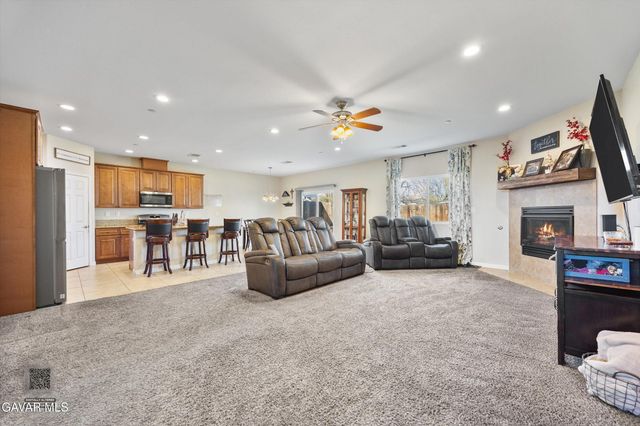 805 Mulberry Street, Tehachapi, CA 93561