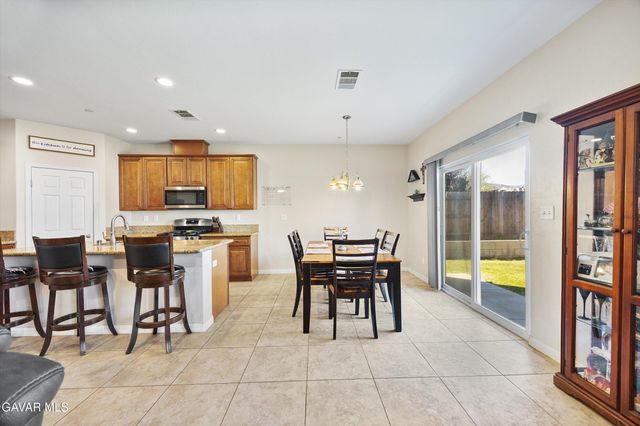 805 Mulberry Street, Tehachapi, CA 93561