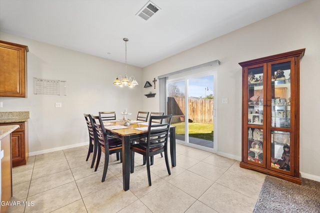 805 Mulberry Street, Tehachapi, CA 93561