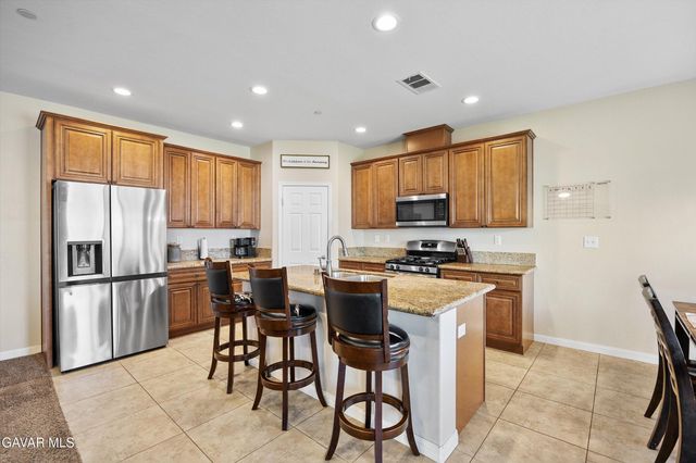 805 Mulberry Street, Tehachapi, CA 93561