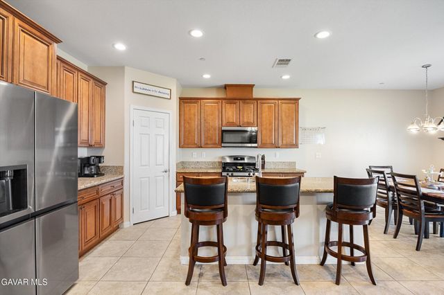 805 Mulberry Street, Tehachapi, CA 93561