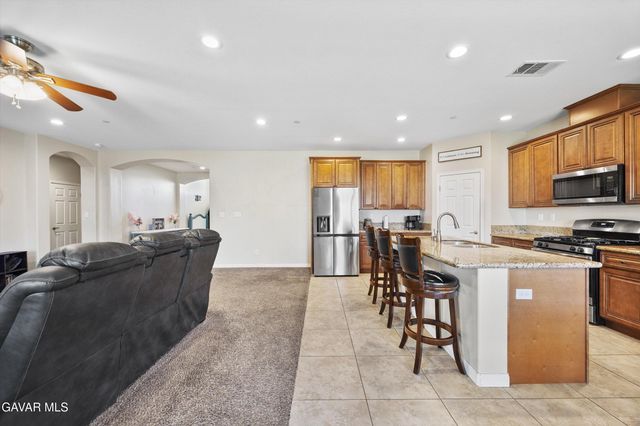 805 Mulberry Street, Tehachapi, CA 93561