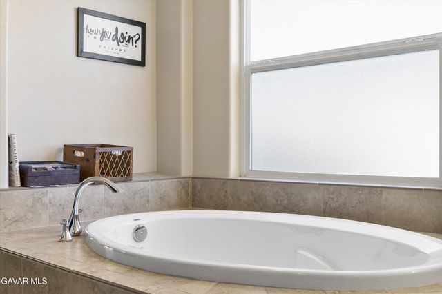 805 Mulberry Street, Tehachapi, CA 93561