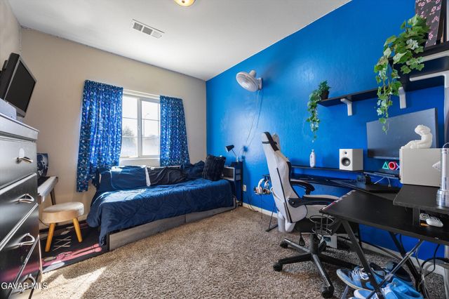 805 Mulberry Street, Tehachapi, CA 93561