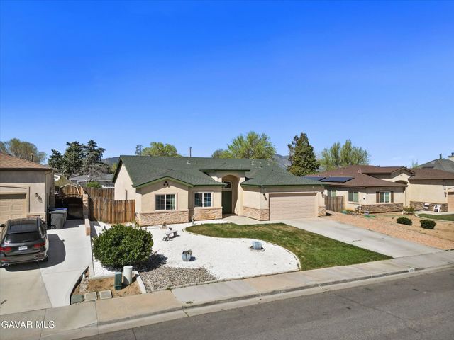 805 Mulberry Street, Tehachapi, CA 93561