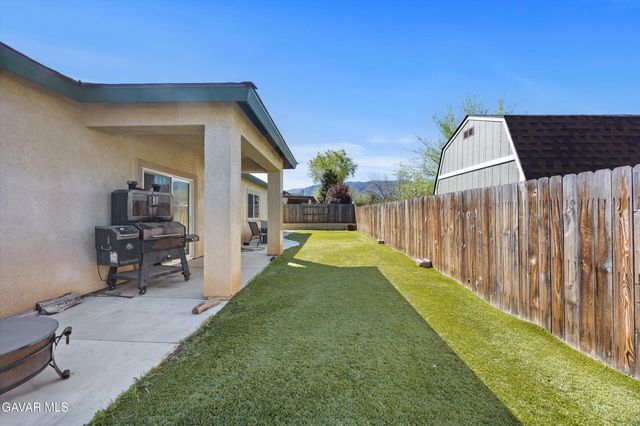 805 Mulberry Street, Tehachapi, CA 93561