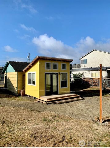 1215 199th Place, Long Beach, WA 98631