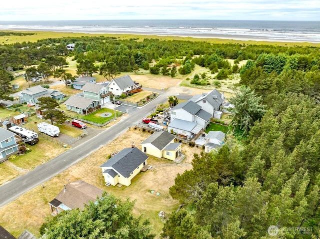 1215 199th Place, Long Beach, WA 98631