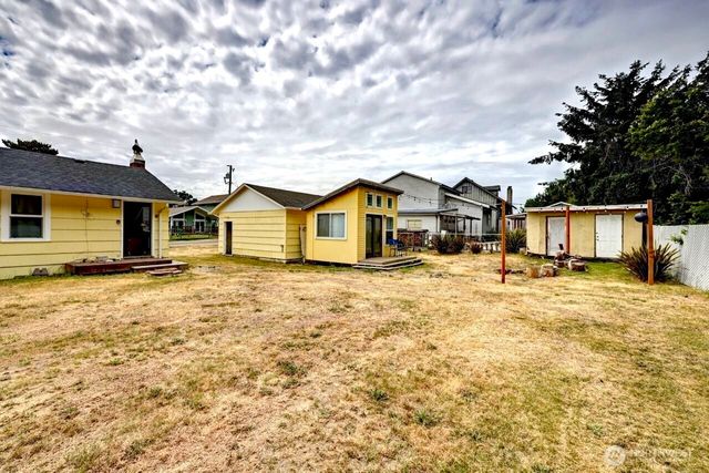 1215 199th Place, Long Beach, WA 98631