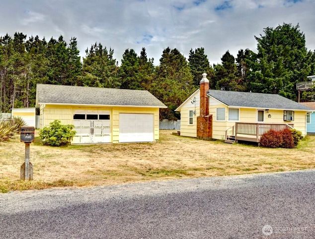 1215 199th Place, Long Beach, WA 98631