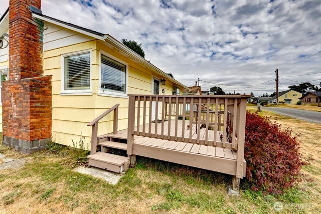 1215 199th Place, Long Beach, WA 98631