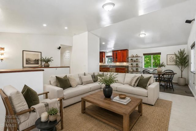 10819 Walker Dr, Grass Valley, CA 95945