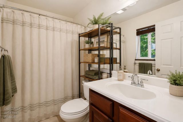 10819 Walker Dr, Grass Valley, CA 95945