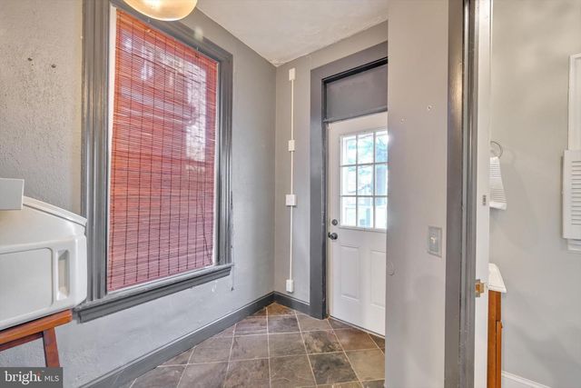 443 W JAMES ST, Lancaster, PA 17603