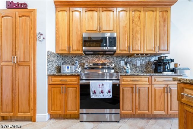 110 SE 16th TER, Cape Coral, FL 33990