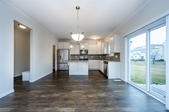 7194 Waltham Drive, Kalamazoo, MI 49009